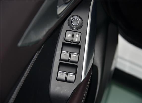 马自达CX-4 2018款 2.5L 自动四驱蓝天激情版 国V 车厢座椅   门窗控制