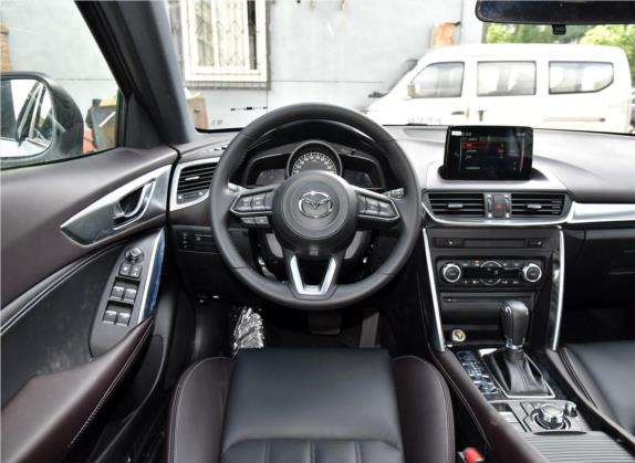 马自达CX-4 2018款 2.5L 自动四驱蓝天激情科技限量版 中控类   驾驶位