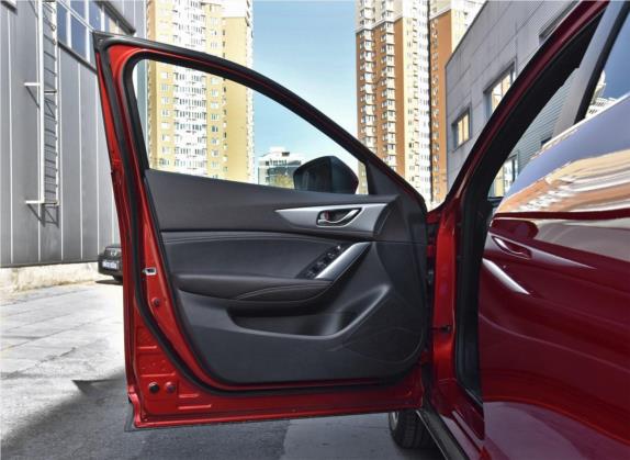 马自达CX-4 2018款 2.5L 自动四驱蓝天运动版 国V 车厢座椅   前门板