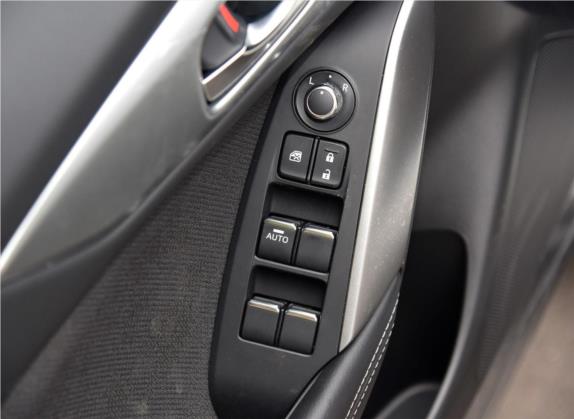 马自达CX-4 2018款 2.0L 自动两驱蓝天活力版 国VI 车厢座椅   门窗控制