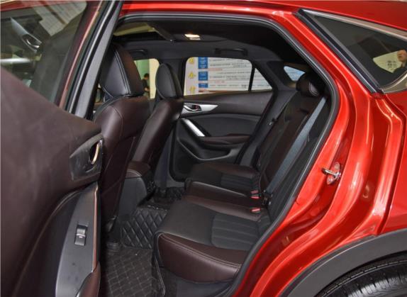 马自达CX-4 2018款 2.0L 自动两驱蓝天品位升级版 国VI 车厢座椅   后排空间