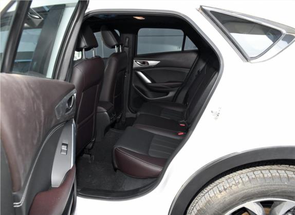 马自达CX-4 2018款 2.5L 自动四驱蓝天运动版 国VI 车厢座椅   后排空间