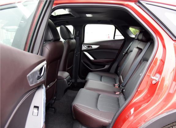马自达CX-4 2018款 2.5L 自动四驱蓝天无畏版 国VI 车厢座椅   后排空间