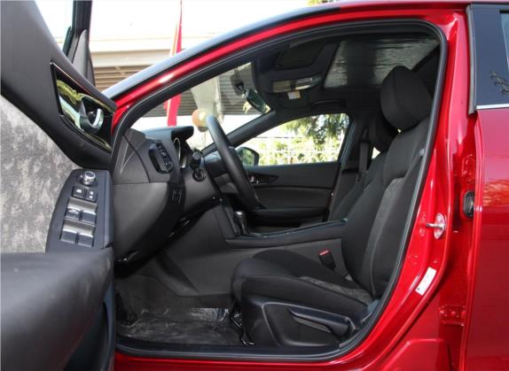 马自达CX-4 2020款 2.0L 自动两驱蓝天活力版 车厢座椅   前排空间