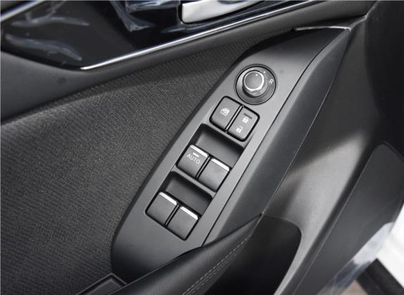 马自达CX-4 2020款 2.0L 自动两驱蓝天探索版 车厢座椅   门窗控制