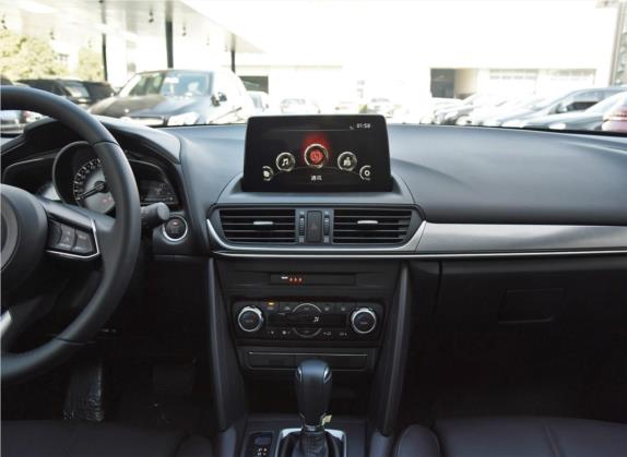 马自达CX-4 2020款 2.0L 自动两驱蓝天品位版 中控类   中控台