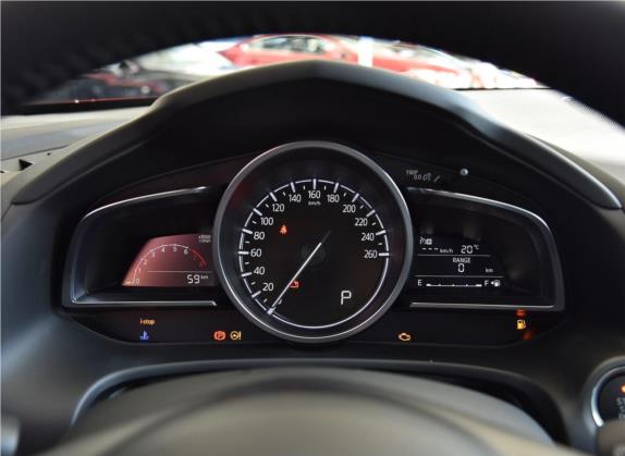 马自达CX-4 2020款 2.5L 自动四驱蓝天激情版 中控类   仪表盘