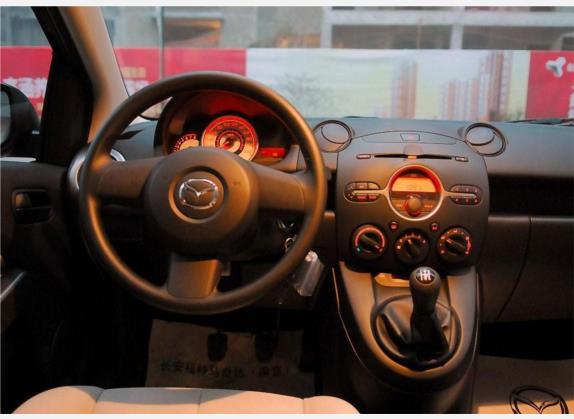 马自达2 2007款 1.3L 手动标准型 中控类   驾驶位