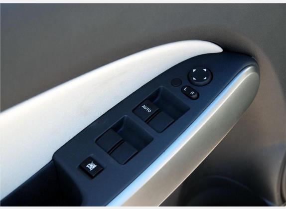 马自达2 2008款 1.5L 自动豪华型 车厢座椅   门窗控制