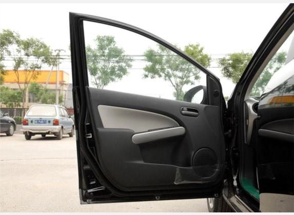 马自达2 2009款 1.5L 自动超值版 车厢座椅   前门板