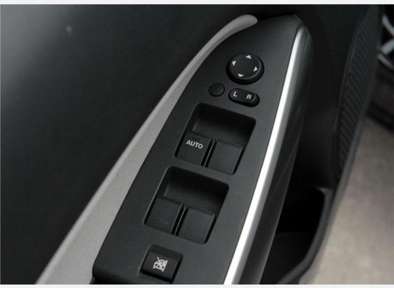 马自达2 2009款 1.5L 自动超值版 车厢座椅   门窗控制