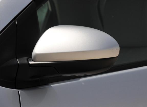 马自达2 2011款 炫动 1.3L 自动标准版 外观细节类   外后视镜