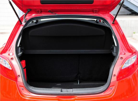 马自达2 2011款 炫动 1.5L 手动超值版 车厢座椅   后备厢