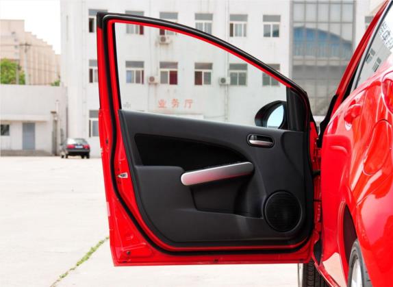 马自达2 2011款 炫动 1.5L 手动超值版 车厢座椅   前门板
