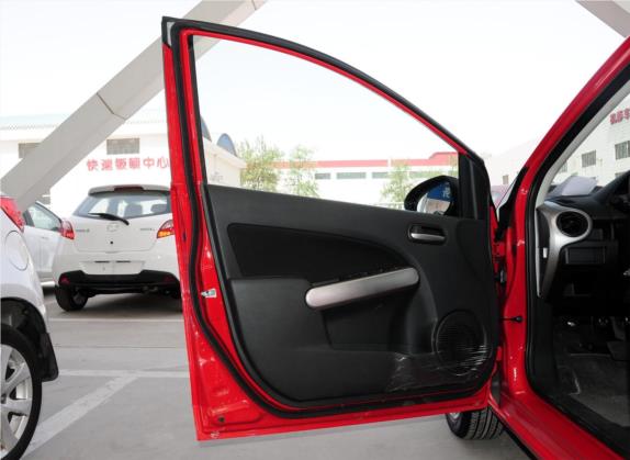马自达2 2011款 炫动 1.5L 自动超值版 车厢座椅   前门板