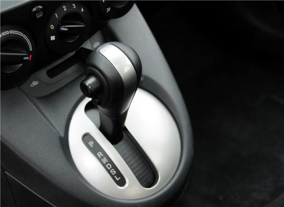 马自达2 2012款 两厢炫动 1.5L 自动豪华版 中控类   挡把