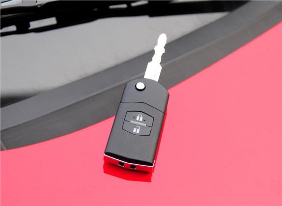 马自达2 2012款 两厢炫动 1.3L 自动标准版 其他细节类   钥匙