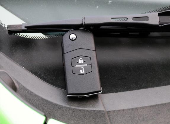 马自达2 2012款 两厢炫动 1.5L 自动超值版 其他细节类   钥匙
