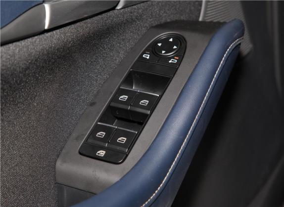 马自达CX-30 2020款 2.0L 自动质悦型 车厢座椅   门窗控制
