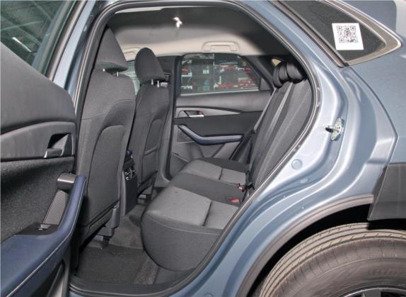 马自达CX-30 2020款 2.0L 自动尚悦型 车厢座椅   后排空间