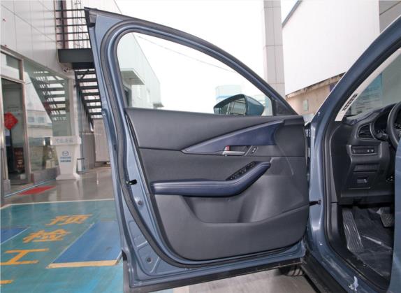 马自达CX-30 2020款 2.0L 自动尚悦型 车厢座椅   前门板