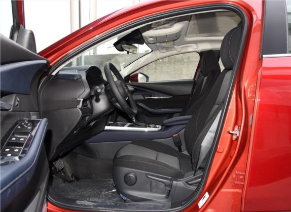 马自达CX-30 2020款 2.0L 自动领悦型 车厢座椅   前排空间