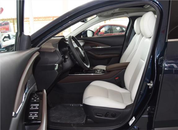 马自达CX-30 2020款 2.0L 自动尊悦型 车厢座椅   前排空间