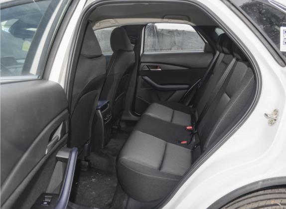 马自达CX-30 2021款 2.0L 手动尚悦型 车厢座椅   后排空间