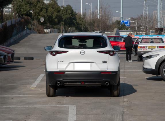 马自达CX-30 2021款 2.0L 手动尚悦型 外观   正后