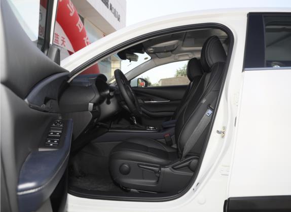 马自达CX-30 2021款 2.0L 自动质悦型 车厢座椅   前排空间