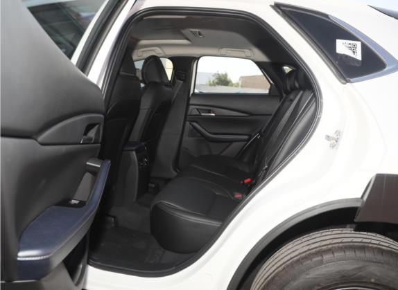 马自达CX-30 2021款 2.0L 自动质悦型 车厢座椅   后排空间