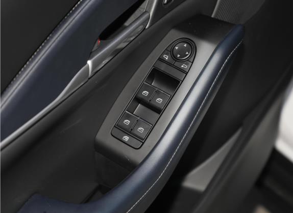 马自达CX-30 2021款 2.0L 自动质悦型 车厢座椅   门窗控制