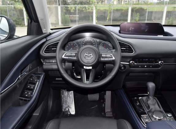 马自达CX-30 2021款 2.0L 自动雅悦型 中控类   驾驶位