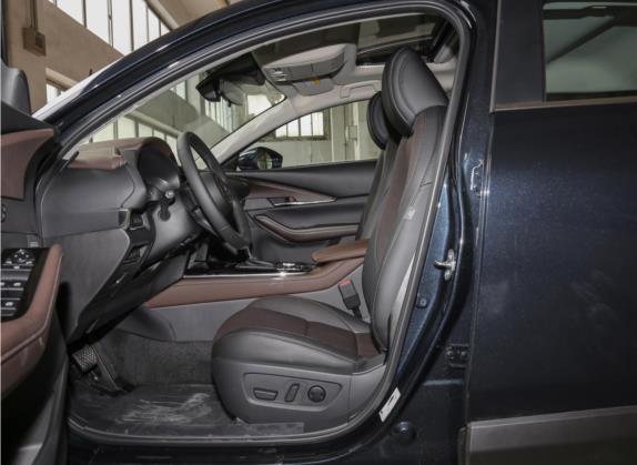 马自达CX-30 2021款 2.0L 自动耀悦型 车厢座椅   前排空间