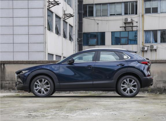 马自达CX-30 2021款 2.0L 自动耀悦型 外观   正侧