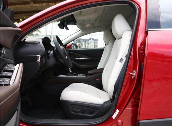 马自达CX-30 2021款 2.0L 自动尊悦型 车厢座椅   前排空间