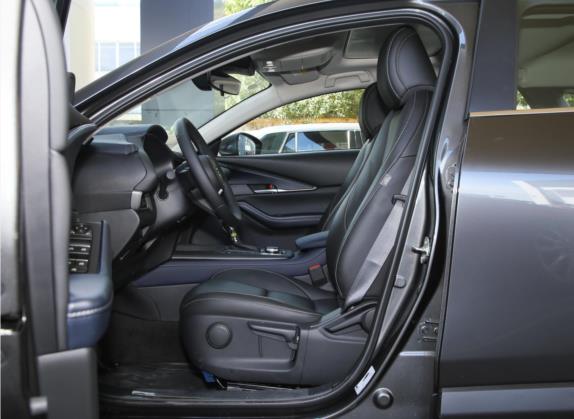 马自达CX-30 2022款 2.0L 自动质悦型 车厢座椅   前排空间