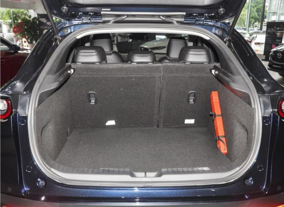 马自达CX-30 2022款 2.0L 自动嘉悦型 车厢座椅   后备厢