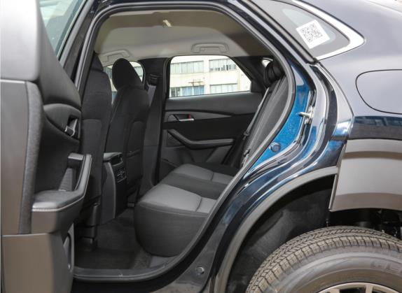 马自达CX-30 EV 2021款 纯电驭享版 车厢座椅   后排空间