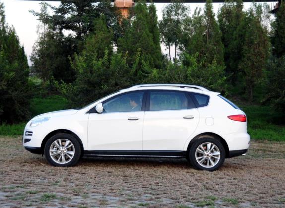大7 SUV 2011款 2.2T 两驱智慧型 外观   正侧