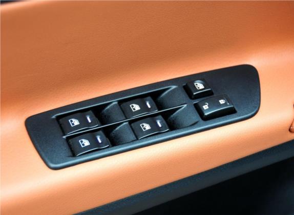 大7 SUV 2011款 2.2T 四驱智尊型 车厢座椅   门窗控制