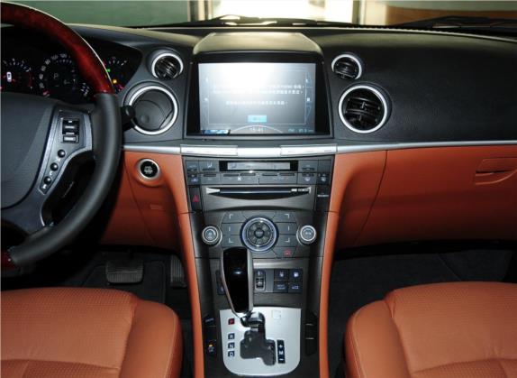 大7 SUV 2013款 锋芒限量版 2.2T 两驱智慧型 中控类   中控台