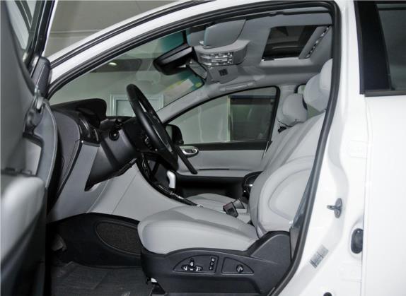 大7 SUV 2014款 2.2T 四驱智尊型 车厢座椅   前排空间
