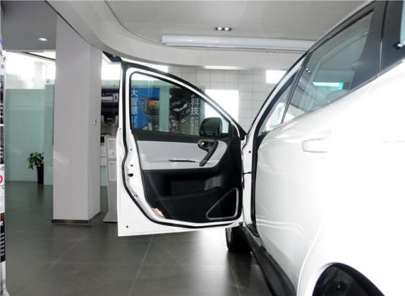 大7 SUV 2014款 2.2T 四驱智尊型 车厢座椅   前门板