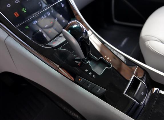 大7 SUV 2015款 2.2T 四驱旗舰型 中控类   挡把