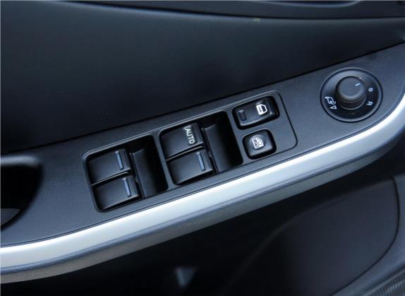 纳5 2013款 1.8T 手动经典型 车厢座椅   门窗控制