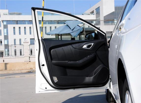 纳5 2013款 1.8T 自动豪华型 车厢座椅   前门板