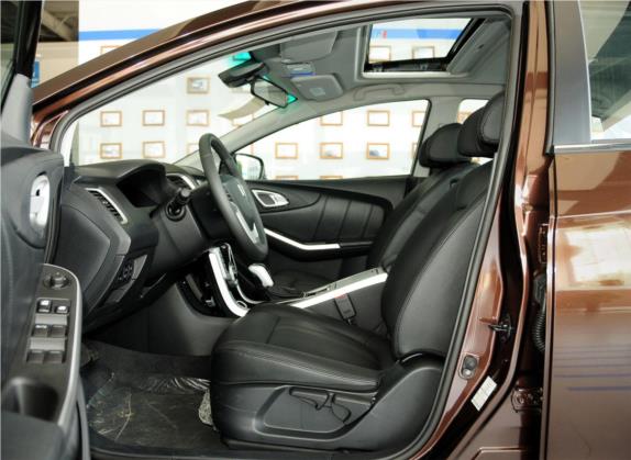 纳5 2013款 1.8T 自动尊贵型 车厢座椅   前排空间
