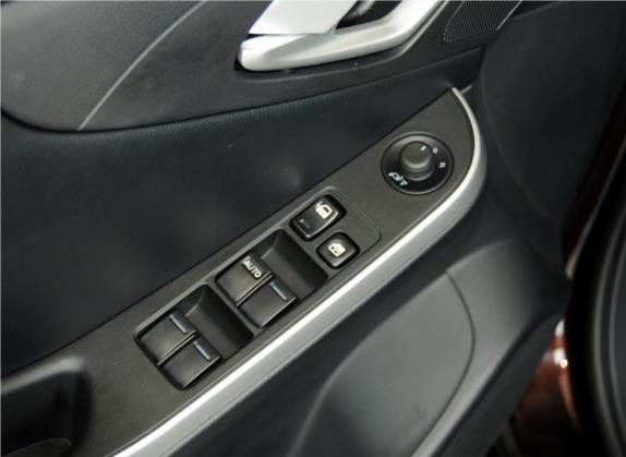 纳5 2013款 1.8T 自动尊贵型 车厢座椅   门窗控制