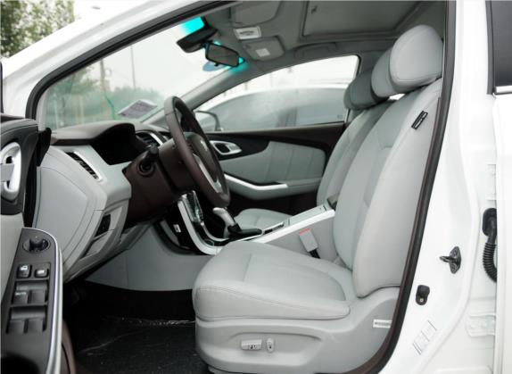 纳5 2013款 1.8T 自动旗舰型 车厢座椅   前排空间